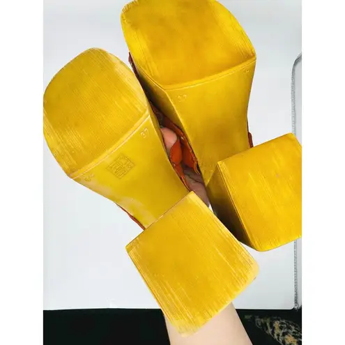 ZIGI Orange block heel Crisscross Suriel Platform Retro