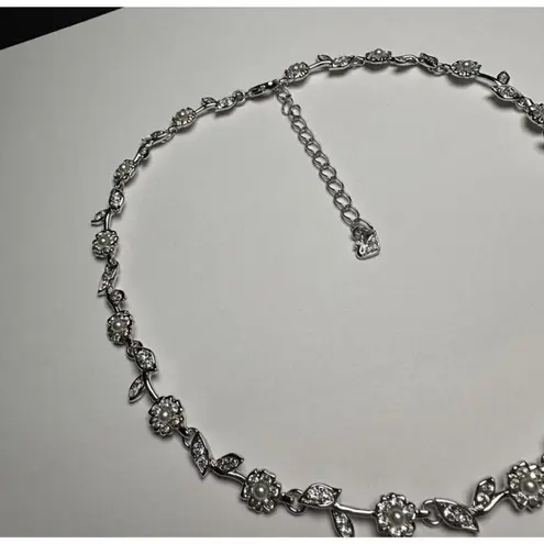 Swavorski Swarovski Crystal (Swan Signed) Crystal & Faux Pearl Flower Silver Tone Necklace