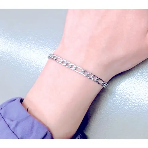 Boutique NEW Unisex Rhodium Plated 925 Sterling Silver Figaro Chain Bracelet, 8”