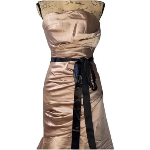 WTOO by Watters & Watters Strapless Champagne with Black Bow Maxi Gown size 2 Tan