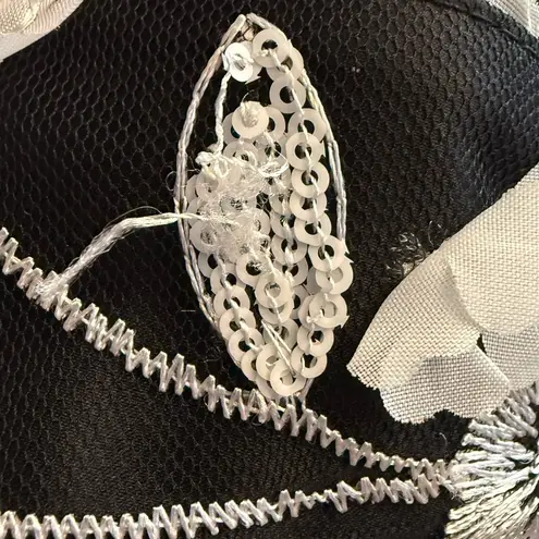 Eliza J Women's 3D-Floral Tie-Waist Halterneck Gown Black White Sz 14