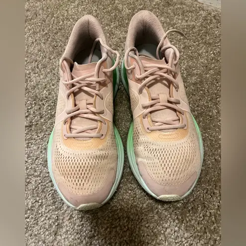 Lululemon  BlissFeel run‎ sneaker 8.5