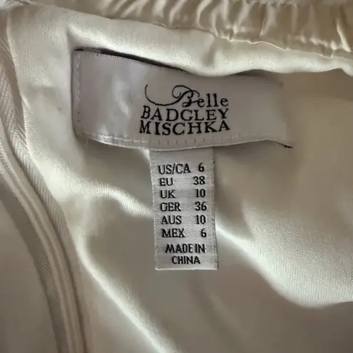 Badgley Mischka ⚜️ 3/$25 ⚜️ BELLE Floral Off-Shoulder Dress, size 6.