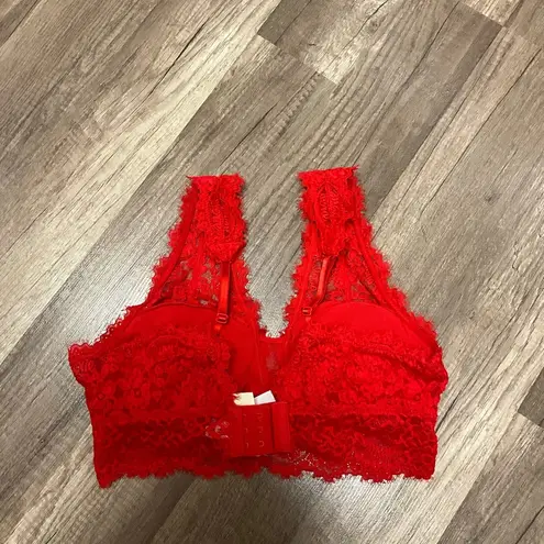 Aerie American Eagle  Eyelash Lace Racerback Bralette Red Size Small NWT