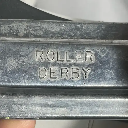 Vintage Roller Derby White High Top Skates Size 10 w/ Orange Wheels