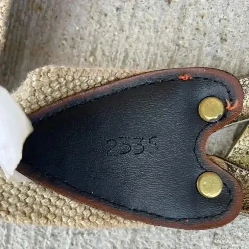 Vintage OMEGA Arrowhead Arrow Metal Buckle Stretch Belt Tan Brown Natural Large Gold