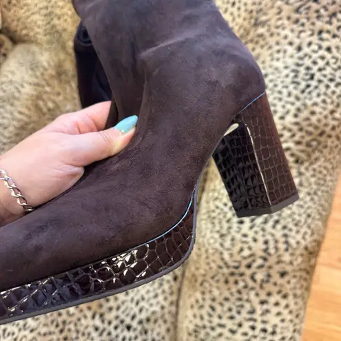 Donald Pliner Brown Zari Crepe Heeled Bootie Size 10M