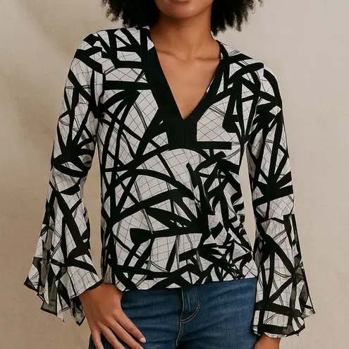 Diane Von Furstenberg  black and white geometric silk blouse