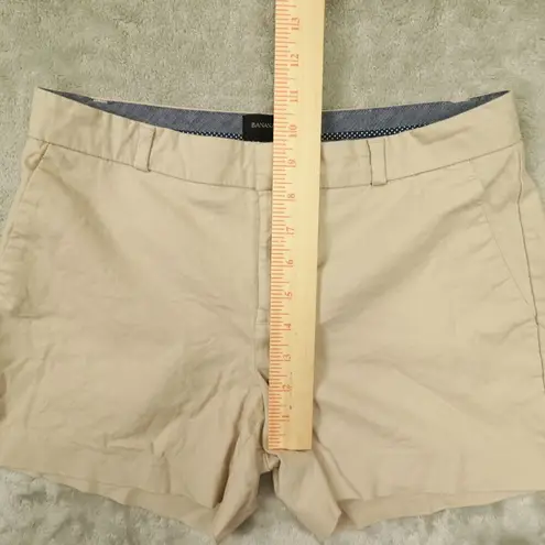 Banana Republic  Women's Tan Khaki Flat Front Shorts 3" Inseam Size 2P