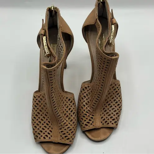 Louise et Cie Olivia Sz 5.5 Perforated Open Toe Heels Tan Sandals