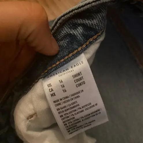 American Eagle AE Mom Jean Size 16