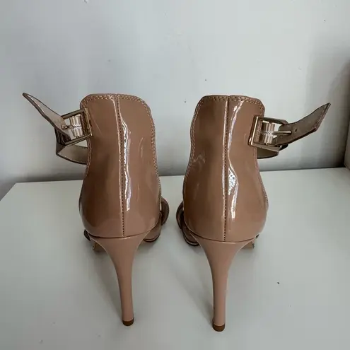 Kenneth Cole  BROOKE ANKLE STRAP HEELED SANDAL 7