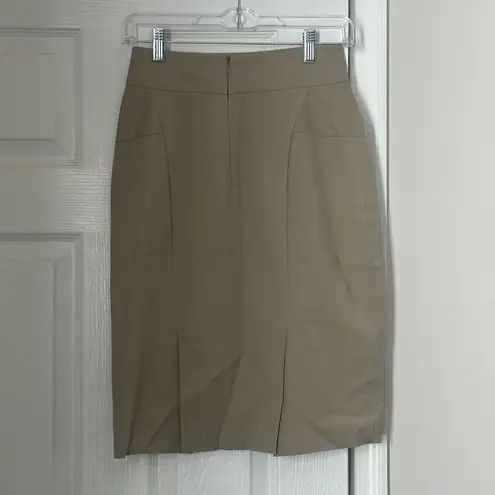 Theory  Taliyah Pencil Skirt Khaki color Size 2 Excellent condition Classic Work