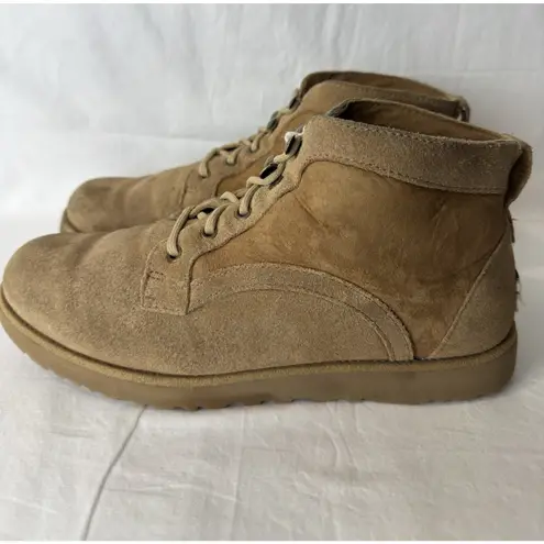 UGG  Bethany Women’s Chestnut Sheepskin Suede Boots, Size 9, Cozy Winter Style