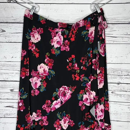 Lane Bryant  NWT Size 18/20 Black - Floral Print High-Low Hemline Pull On Skirt