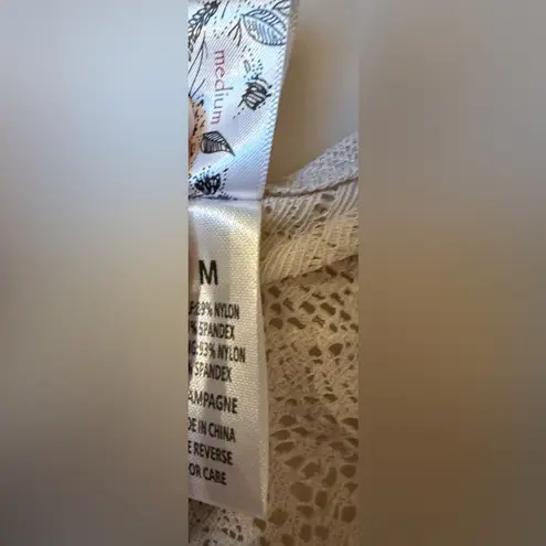 Wishlist  Nordstrom Woman’s Champagne  Pretty Laced Scalloped Racerback Bralette