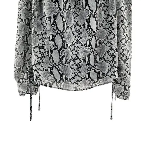 Miss Me  Sweet Love Off Shoulder Long Sleeve Snake Skin Print Lace Top Small