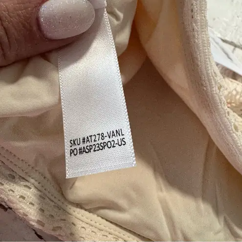 ANDIE Swim the Hydra Bikini Top NWT size Medium Vanilla Crochet Ruffle Lace