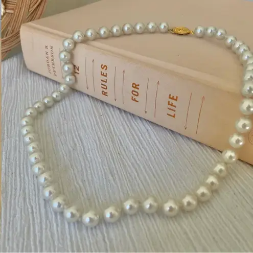 American Vintage Vintage “Sappho” White Pearl Marquis Necklace Gold Tone Fishhook Classic Femme