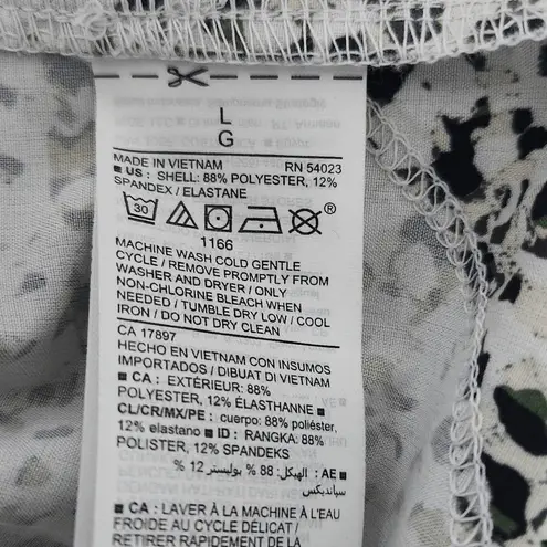 Old Navy  Active White and Green Oversized Athletic Tee Size Large Sporty T-Shirt