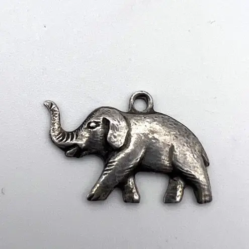 Vintage Women's Elephant Sterling Silver Trunk Up Silver Tone Necklace Pendant