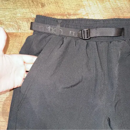 Motion, An Instagram Brand Adjustable Belt Hiking/Workout Pants Black