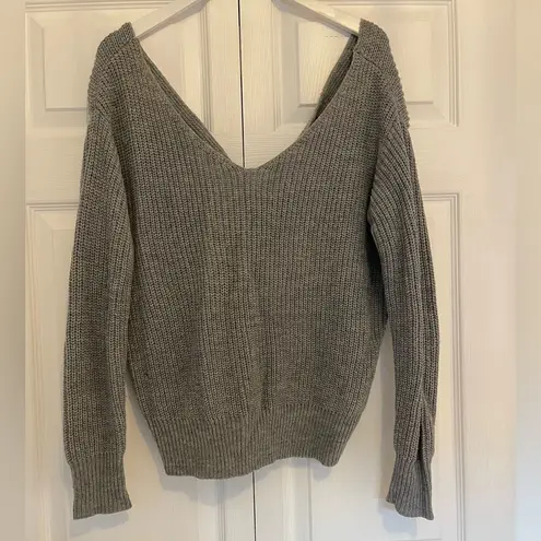 Cotton Emporium Gray low back twist chunky sweater from Size Small