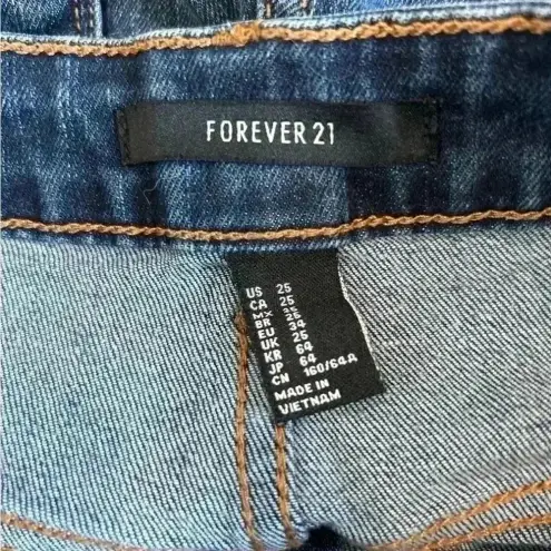 Forever 21  blue denim shorts in size 25