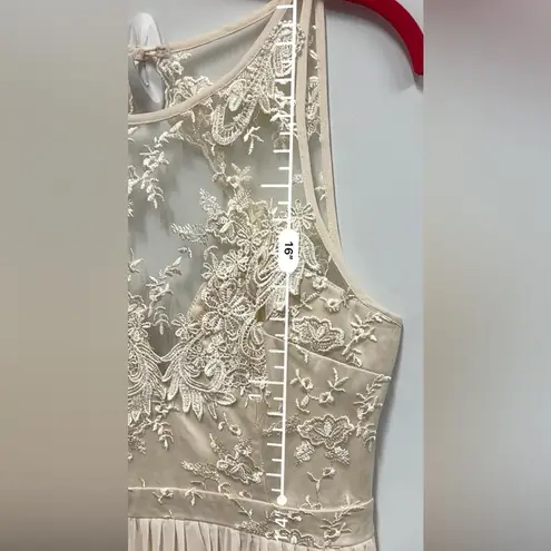 Maniju ivory formal lace top open back maxi dress size large style m24901