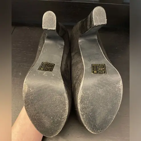 McKoine Black Platform Mary Jane Round Toe Pumps Women’s Size EUR 38