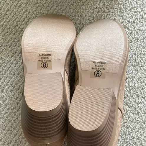 Soda NEW Short Tan Booties Short Heeled Boots Women’s Size 8 Suede Soft NIB