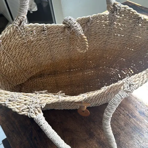 Natural Woven Tote Bag great for the beach Tan