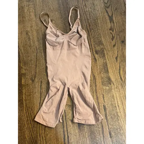 SKIMS 0106 Seamless Sculpt Mid Thigh Bodysuit US Size Small Medium