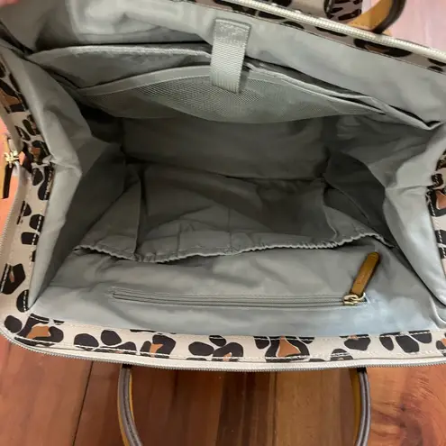 Maevn ReadyGo Clinical Bag/Backpack in Leopard Paw Brown