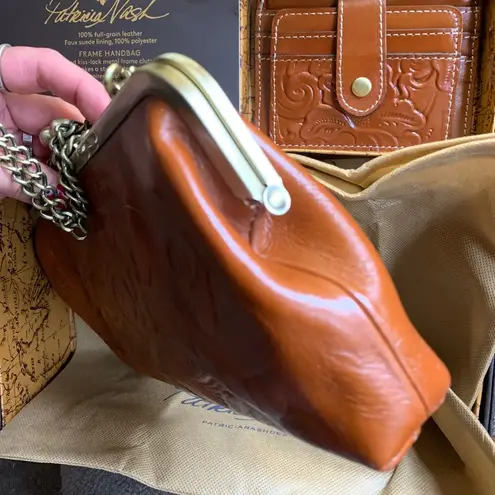 Patricia Nash Authentic LEATHER EMBOSSED GRAPE LEAF FRAME CROSB/CLUTCH/WALLET