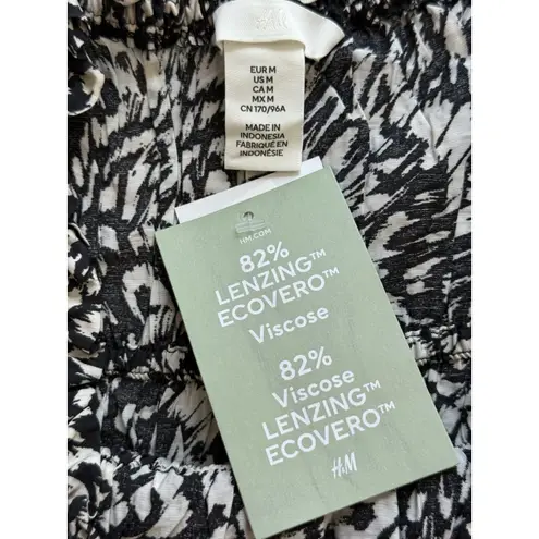 H&M NWT  Dress Medium Black White Floral Print Puff Sleeve Off Shoulder Smocked‎