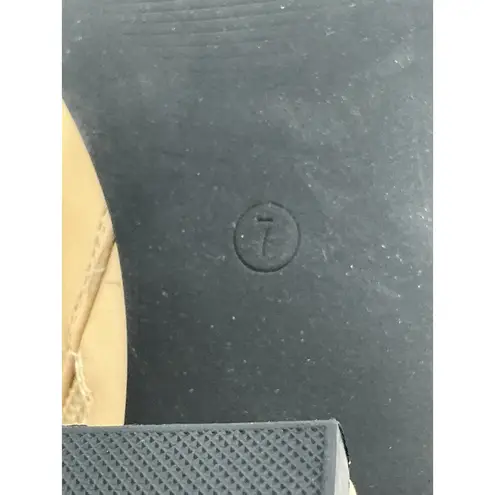 Womans Ankle Boots Tan With Black Accent Side Zip Block Heel Size 7 NWOT