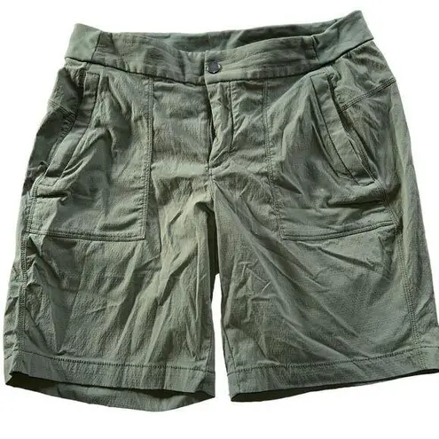 Athleta  Womens Shorts sz 10 Military Green 0146