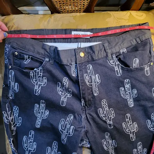 Ranch Dress’n Western bootcut cactus jeans Blue Size 33