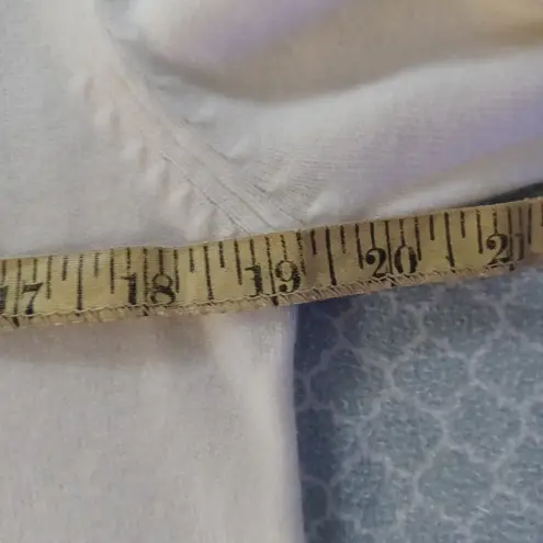 Jenny womens white crew neck sweater medium