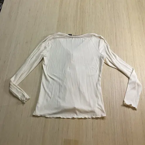 Tahari Women Cream Ivory Long Sleeve Button Up Ribbed Scalloped Blouse Medium