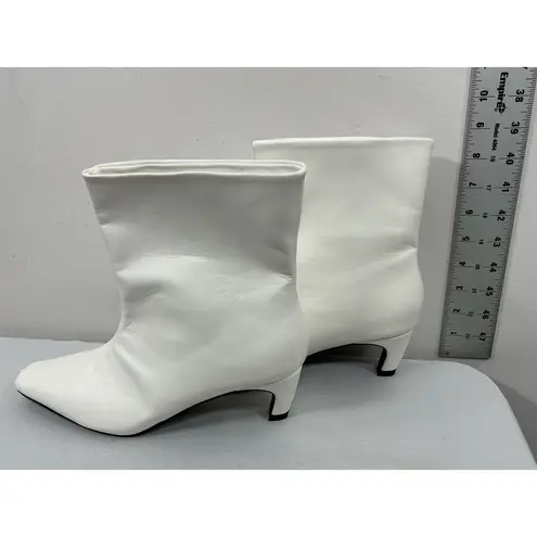Womans Ankle Boots White 8.5 Kitten Heel Square Toe NWOT