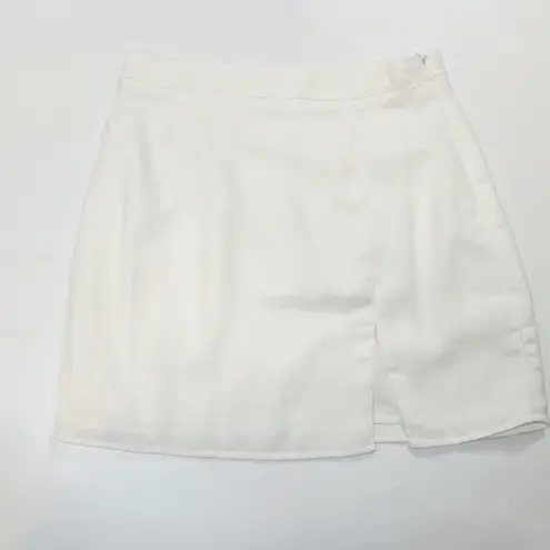 superdown  Kylie Mini Skirt in White