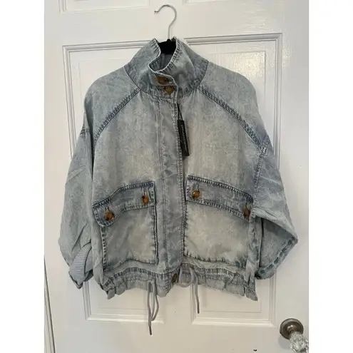 Blank NYC oversized Denim Jacket size S NWT Blue