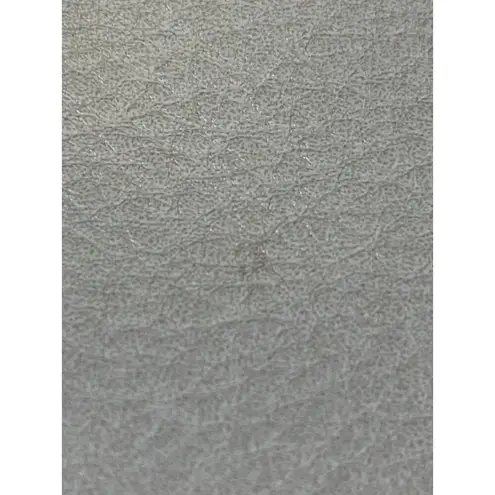 Gloria Vanderbilt Women's White Purse/Crossbody Bag SKU 5841