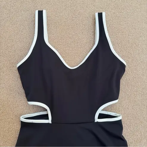 Old Navy  Stretch Powersoft Shelf Bra Cutout Black White Mini Shorts Dress XS