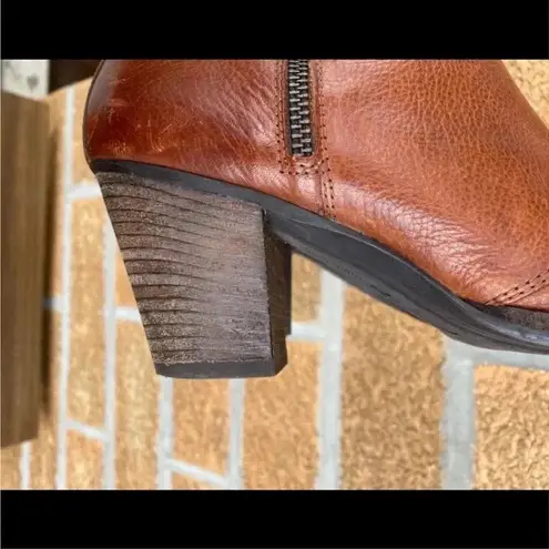 Paul Green Saddle Lea Natick Ankle Boot sz 9