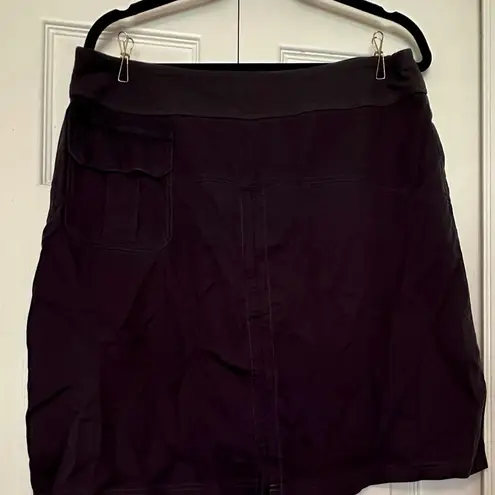 Zyia Black and Yellow Leggings with Athletic Ankle Design