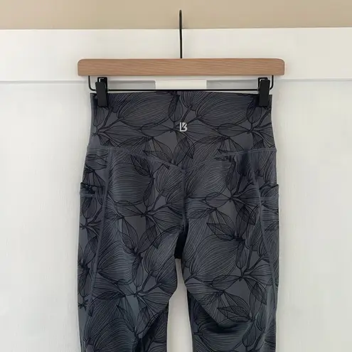 BUFFBUNNY Limitless Pocket Compression Legging in Black Gray Citrus Size S