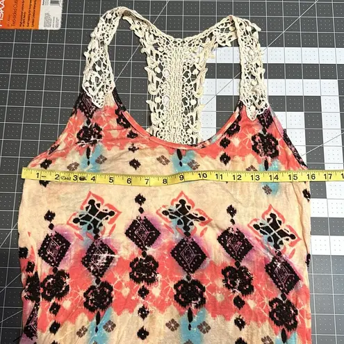 BKE the buckle multicolor lace tank top in a women’s size XL!